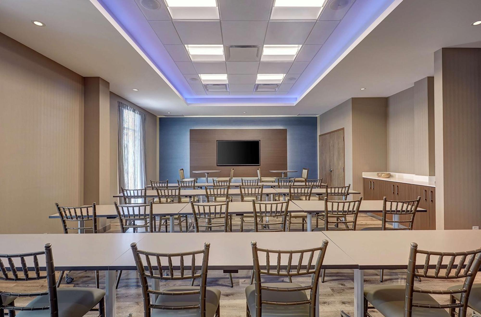 Hilton Garden Inn Toronto/Brampton West, Ontario, Canada Екстериор снимка