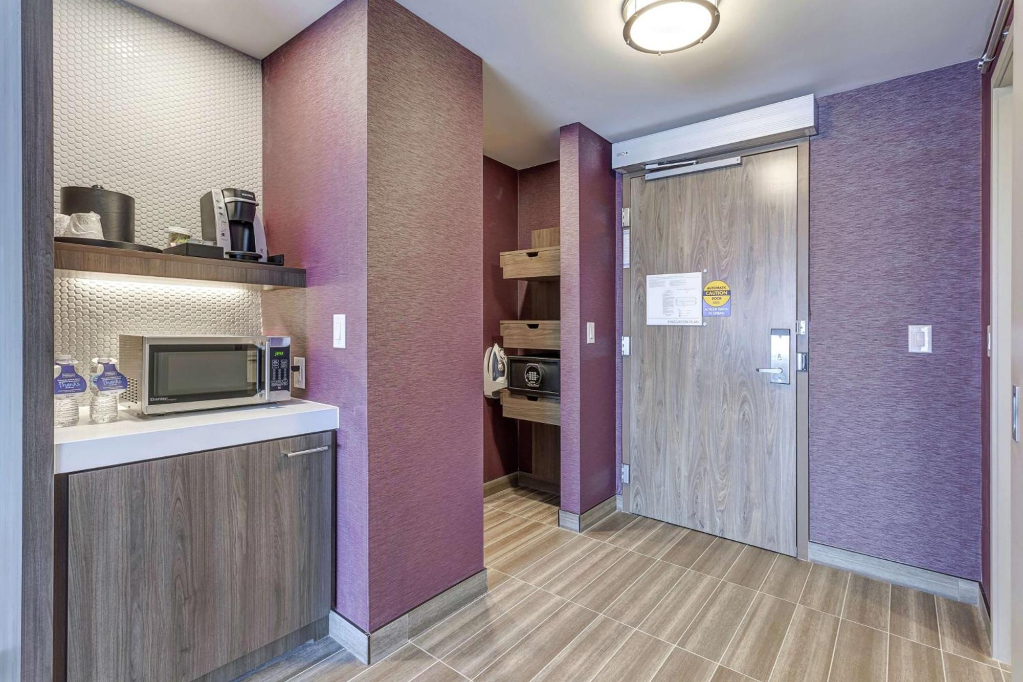 Hilton Garden Inn Toronto/Brampton West, Ontario, Canada Екстериор снимка