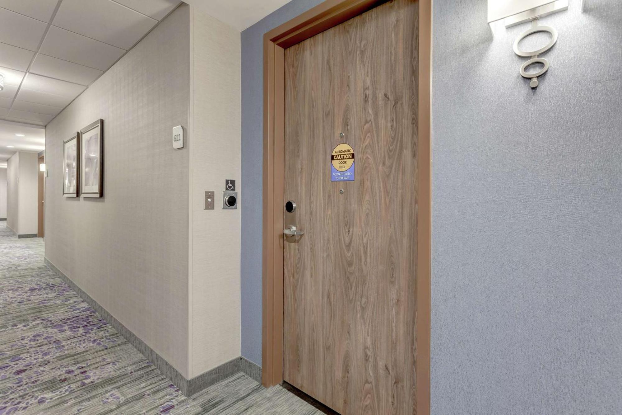 Hilton Garden Inn Toronto/Brampton West, Ontario, Canada Екстериор снимка