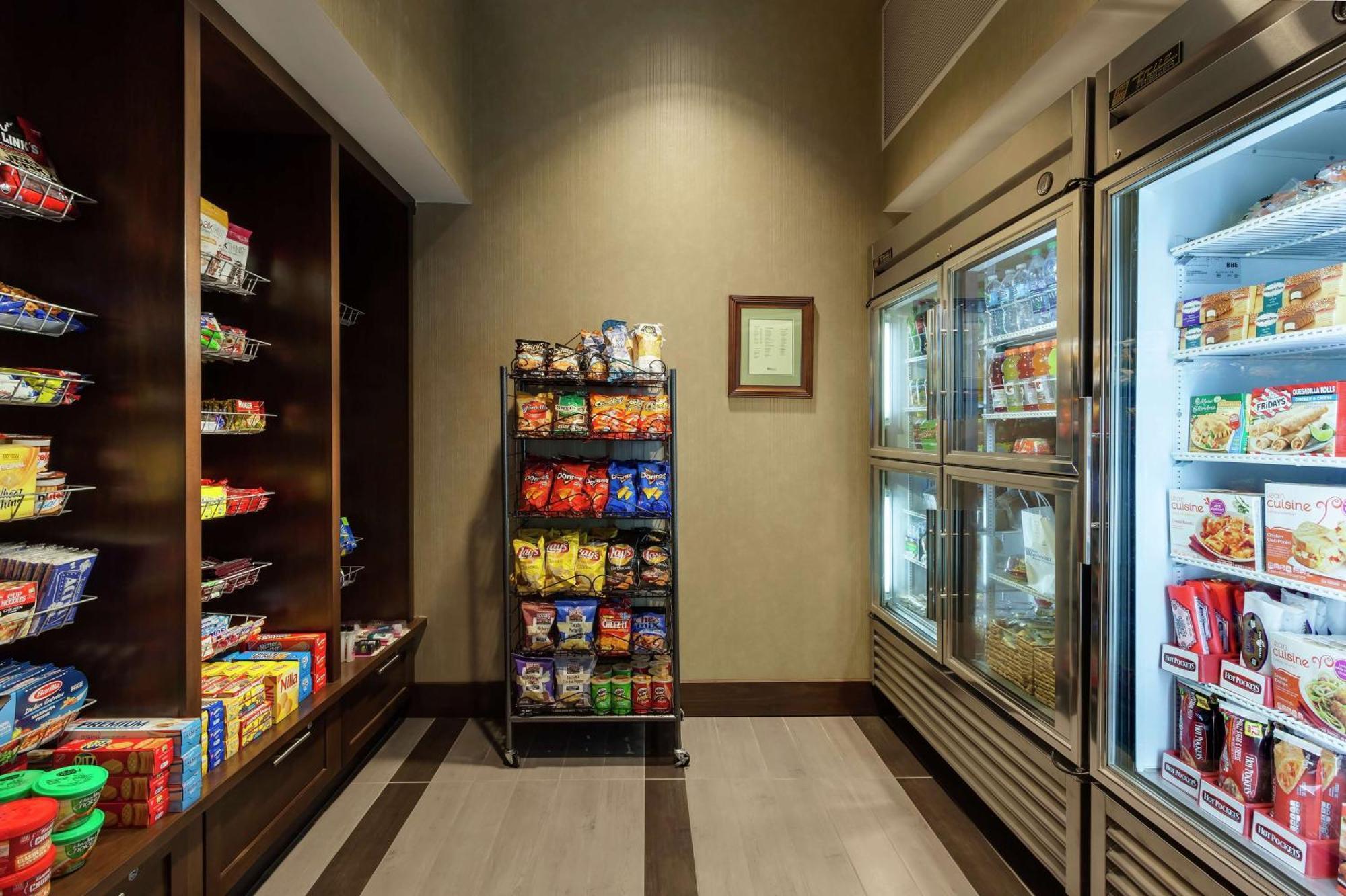 Hilton Garden Inn Toronto/Brampton West, Ontario, Canada Екстериор снимка